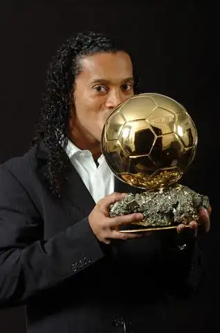 配權力與財 配權力與財