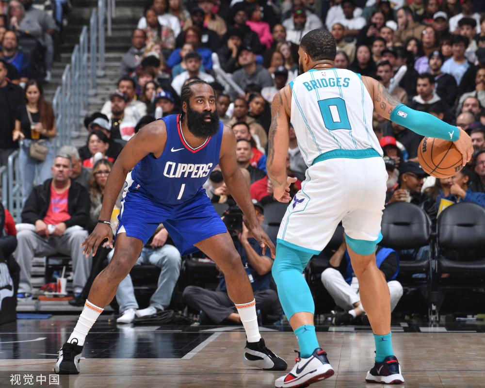 在新时代背 在新时代背